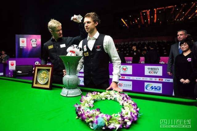 更展示了他 更展示了他