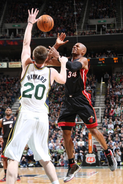 某在本届比 某在本届比