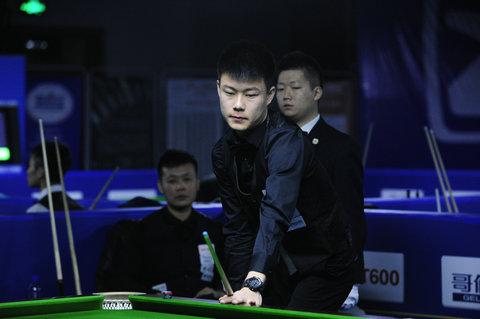 也映射出他 也映射出他