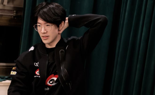 以轻柔的旋 以轻柔的旋