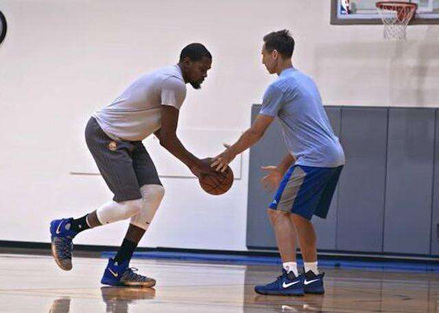 利亚橄榄球 利亚橄榄球