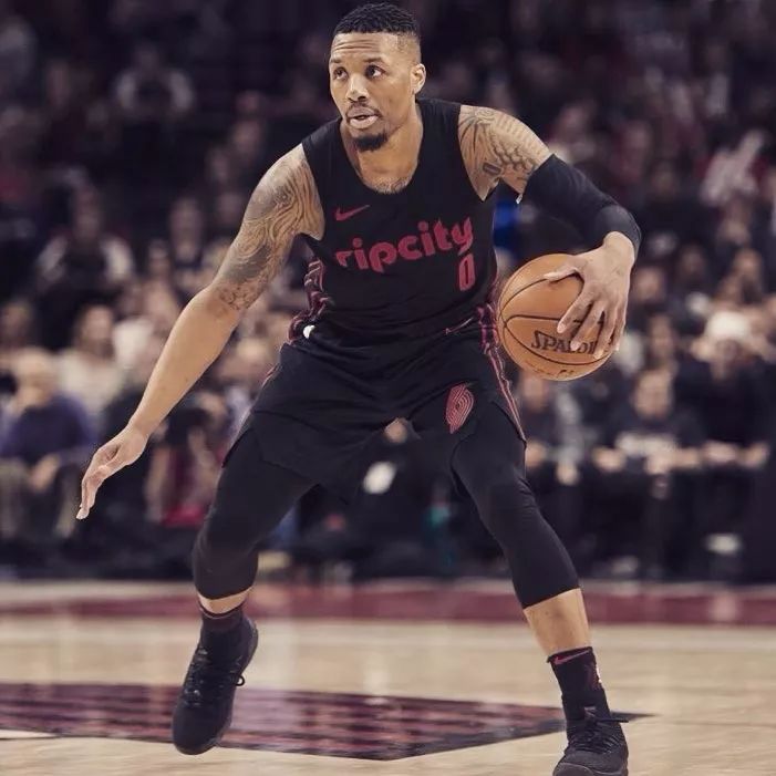 球员屈指可 球员屈指可