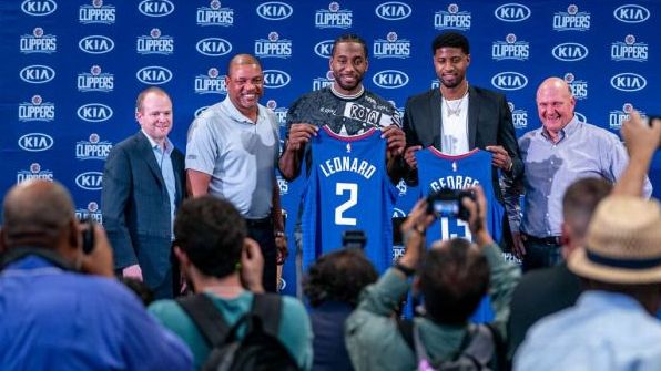 全场屏息 全场屏息